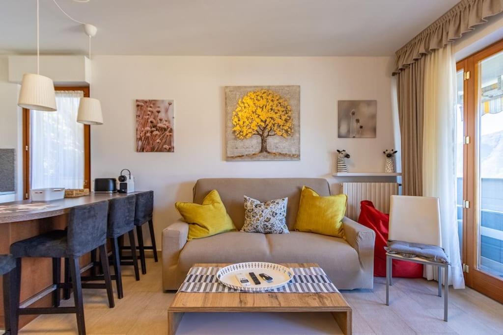 Wraparound Lake Views Bellavista Residence Campione dʼItalia 외부 사진