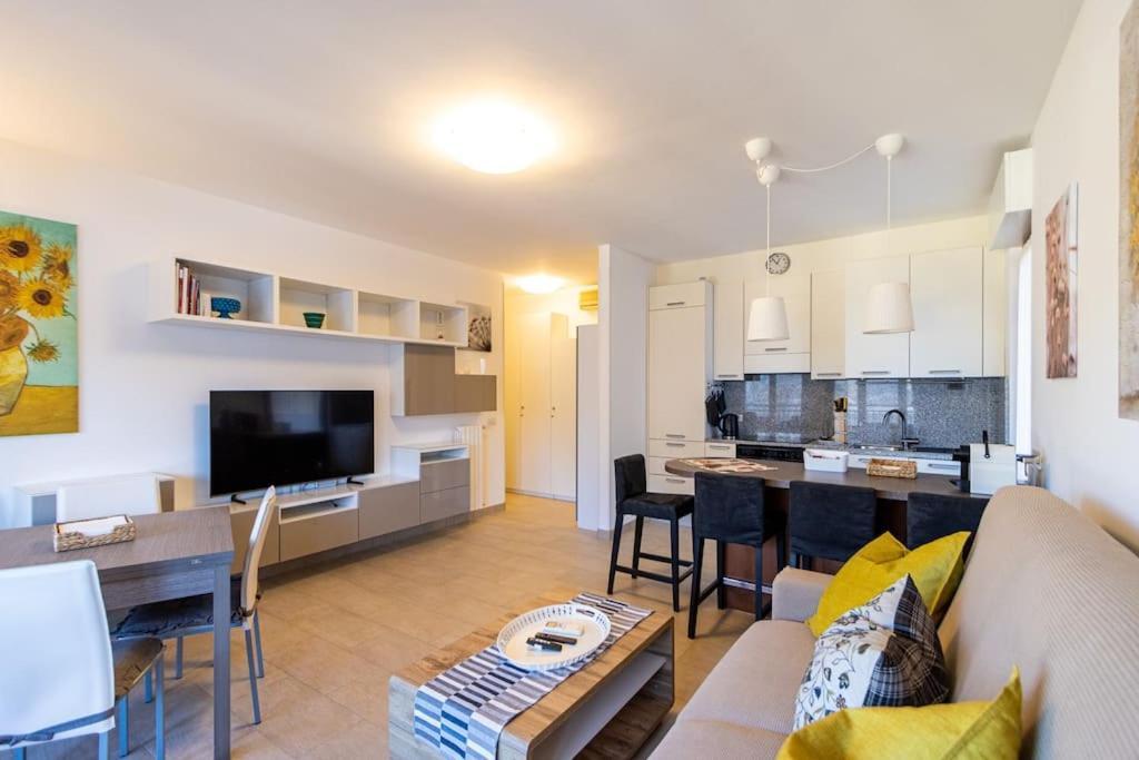 Wraparound Lake Views Bellavista Residence Campione dʼItalia 외부 사진